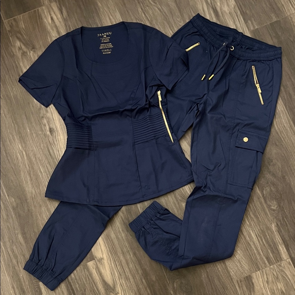 Jaanuu Navy Women's Scrub Set